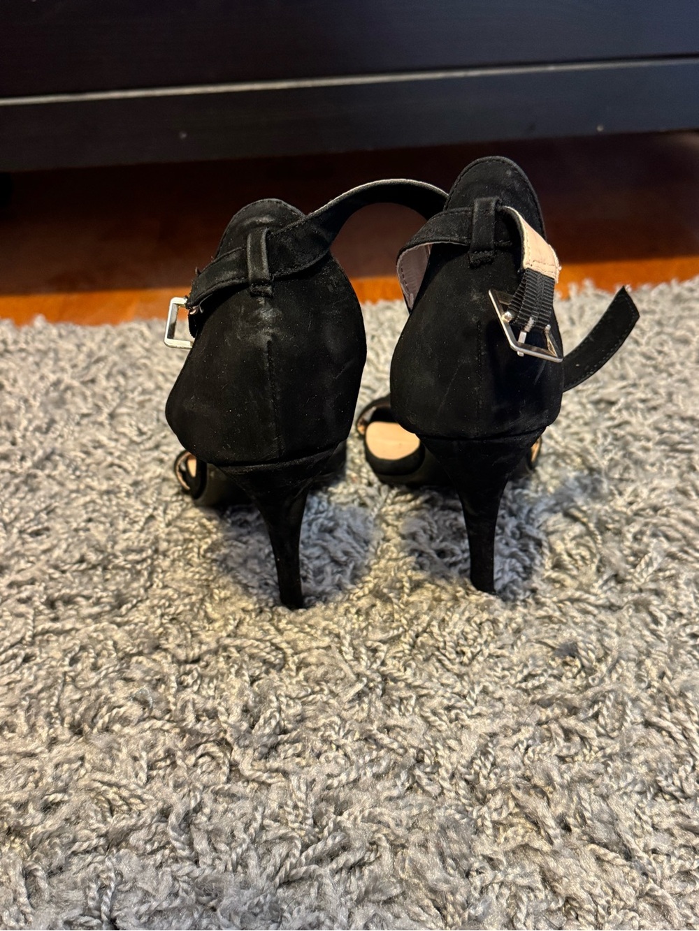 Heels - Picture 4 of 5